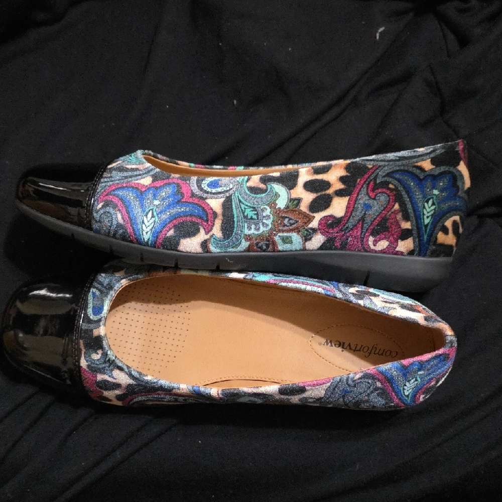Comfortview Multicolor Patterned Flats With Black… - image 3